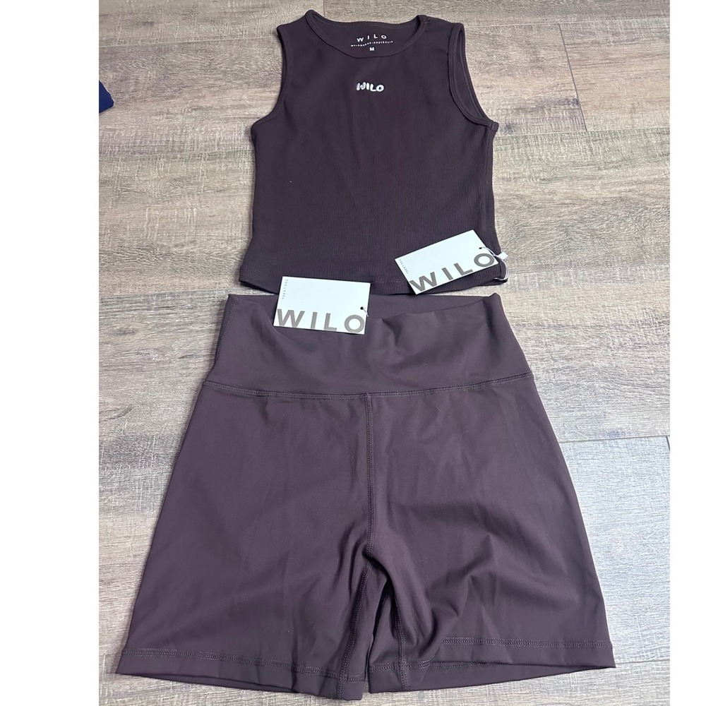 WILO The Label Espresso Ribbed Racer Tank and Scrunch Butt Biker Shorts Set Med
